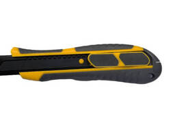 Нож строительный Mastertool с отломным лезвием 18 мм ABS пластик с TPR покрытием...