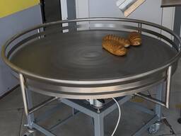 Обертовий стіл / Стіл прийому та накопичення продукції