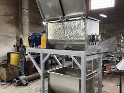 Промислове устаткування для змішування продуктів. Стрічкові, лопаткові змішувачі