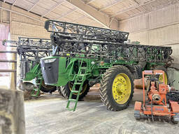 Обприскувач John Deere 4940