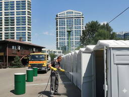 Обслуговування БІОтуалетних кабін Викачка Мийка Заправка Реагентом