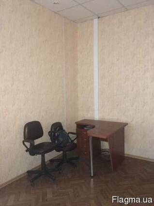 Офис сдам срочно. 88м. кв. Центр(низ ул. Артема)