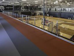 Ограждения перила поручни из нержавейки и стекла для спортивных залов в Киеве