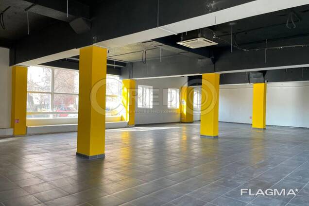 Оренда магазину вул. В. Великого