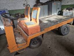 Організація продає платформенні візки Balkancar EP 006, 011