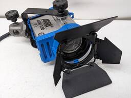 Осветительный прибор ARRI Junior 150W кино фото свет прожектор с линзой Френеля