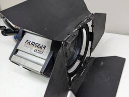 Осветительный прибор FilmGear 650Вт кино фото свет прожектор (ARRI)