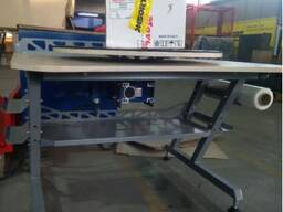 Пакувальний стіл з поворотною платформою