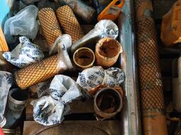 Пальці та втулки екскаватора HYUNDAI-320 (оригінал), Гідромотор повороту 31N8 12020