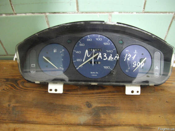 Панель приборов Mazda 121 (1991-1996)