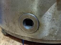 Патрон токарный д.315мм с планшайбой с 6 усл. конусом