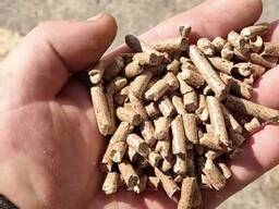 Пеллеты древестные для отопления из опилок сосны пеллета гранулы