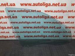 Переднее правое стекло Mercedes Benz 211