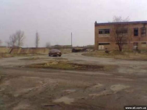 Підприємство продає обо здає на умовах оренди свою нерухоміс