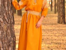 Плаття з вишивкою гірчичного кольору з натурального льону