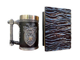 Подарочный набор Кружка 3 Щит и Корона и Блокнот 3 «Книга, что смотрит в ответ»