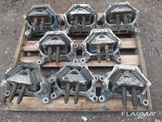 Подушка двигуна задня MAN TGX TGS TGA 81962100597 Б. У оригінал 