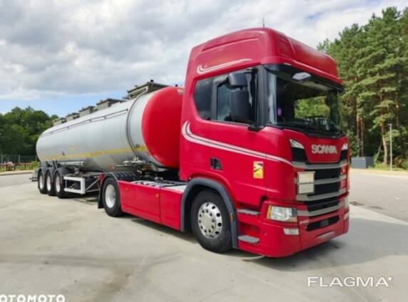 Польська фірма продає сідельний тягач Scania R450