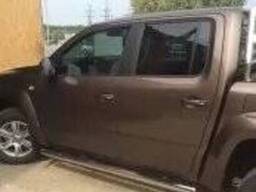 Пороги труба с проступью на Volkswagen Amarok