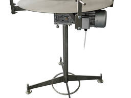 Поворотний подаючий (накопичувальний стіл)