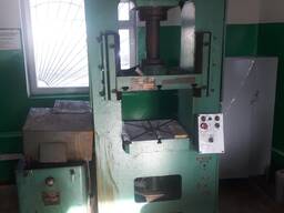 Прес гідравличний зусилля 60 тон