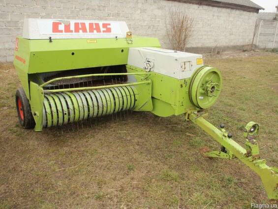 Прес підбирач тюковий для сіна Claas markant 51