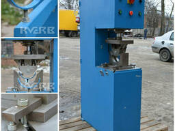 Пресс для изготовления полукруглого конька