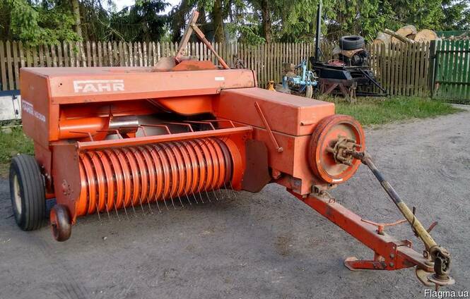 Пресс-подборщик / прес підборщик Fahr 300 Deutz Fahr
