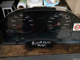 Приборная панель (щиток приборов ) Ауди 80 B3 с тахометром