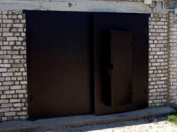 Приварить петли на ворота, калитку, двери. Выезд Генератор.