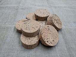 Пробки из коры пробкового дуба