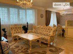 Продається дизайнерська мебльована 3-х кімнатна квартира в Шевченківському районі міста. ..