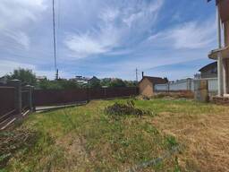 Продається сучасний будинок-дуплекс у с. Петриків.