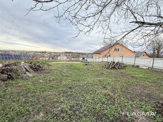 Продається земельна ділянка в пригороді Тернополя.