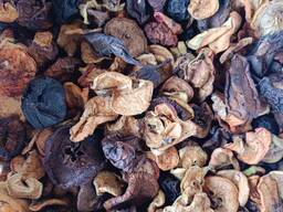 Продаються сухофрукти