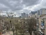 Продам 1-кімнатну квартиру в гарному стані, вул. Німанська 4, Печерськ, метро Звіринецька. - фото 4