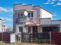 Продам 2 єт. кирпичній дом 130 кв. м. в с. Осещина,8 соток земли