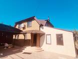Продам 2 єт. кирпичній дом 220 кв. м. в с. Осещина,6 соток земли - фото 2