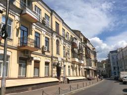 Продам 2-комнатную квартиру 62 кв. м. на Подоле, ул. Притисско-Никольская 2