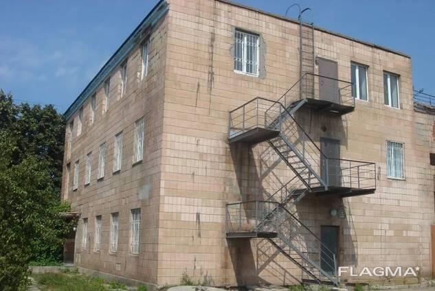 Продам 3-х поверхове окремо стояче адмін приміщення в м. Житомир