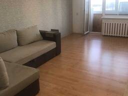 Продам. 3-к. 9/10, ж/м Лівобережний-3, пр. Миру 12.