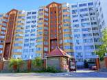 Продам. 5-к. кв. 3/11, ж/м Солнечный, ул. Любарского 36. - фото 1