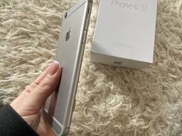 Продам айфон 6s 16Г