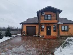 Продам. Будинок 200 м. кв. 10 соток. Підгородне. Вул. Тюменська.