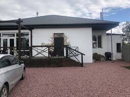 Продам. Будинок 200 м. кв. 8 соток. Пос. Мирний, вул. Семена Скляренка.