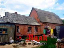 Продам дом на два входа. Все коммуникации. Кирпич.