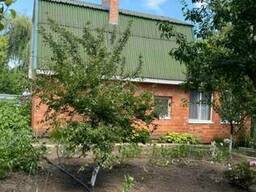 Продам 2-а будинки та двоповерхову сауну біля річки.