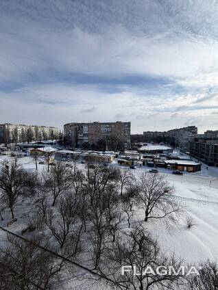 Продам двокімнатну квартиру на Кропивницького