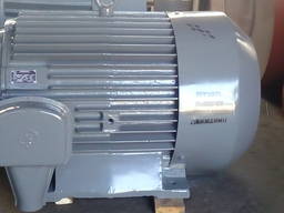 Продам электродвигатель АО3-400М-10У2.