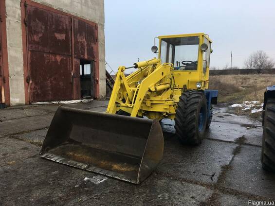 Продам фронтальный погрузчик